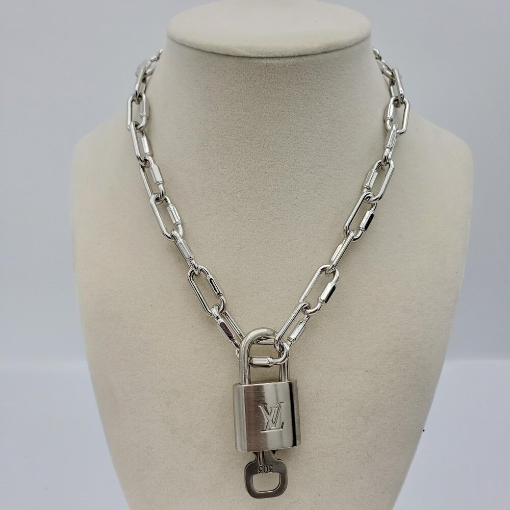 Authentic Louis Vuitton Padlock w/Unbranded Stainless Steel Plated Silver Chain